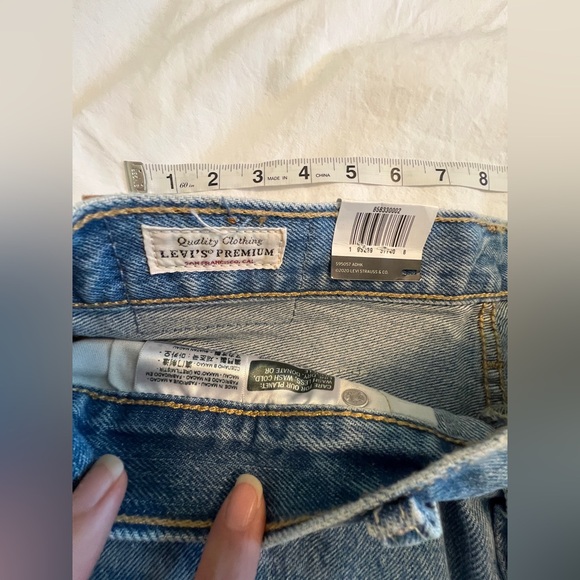 Levi’s Premium Mid Length 501 Jean Shorts - Picture 3 of 9